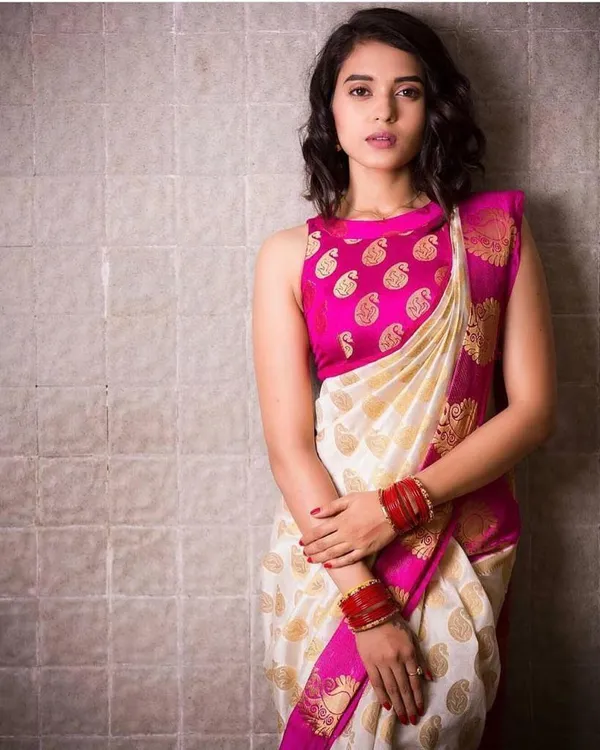 Pink_Woven_Kanjivaram_Silk_Saree_with_Saree_Cover